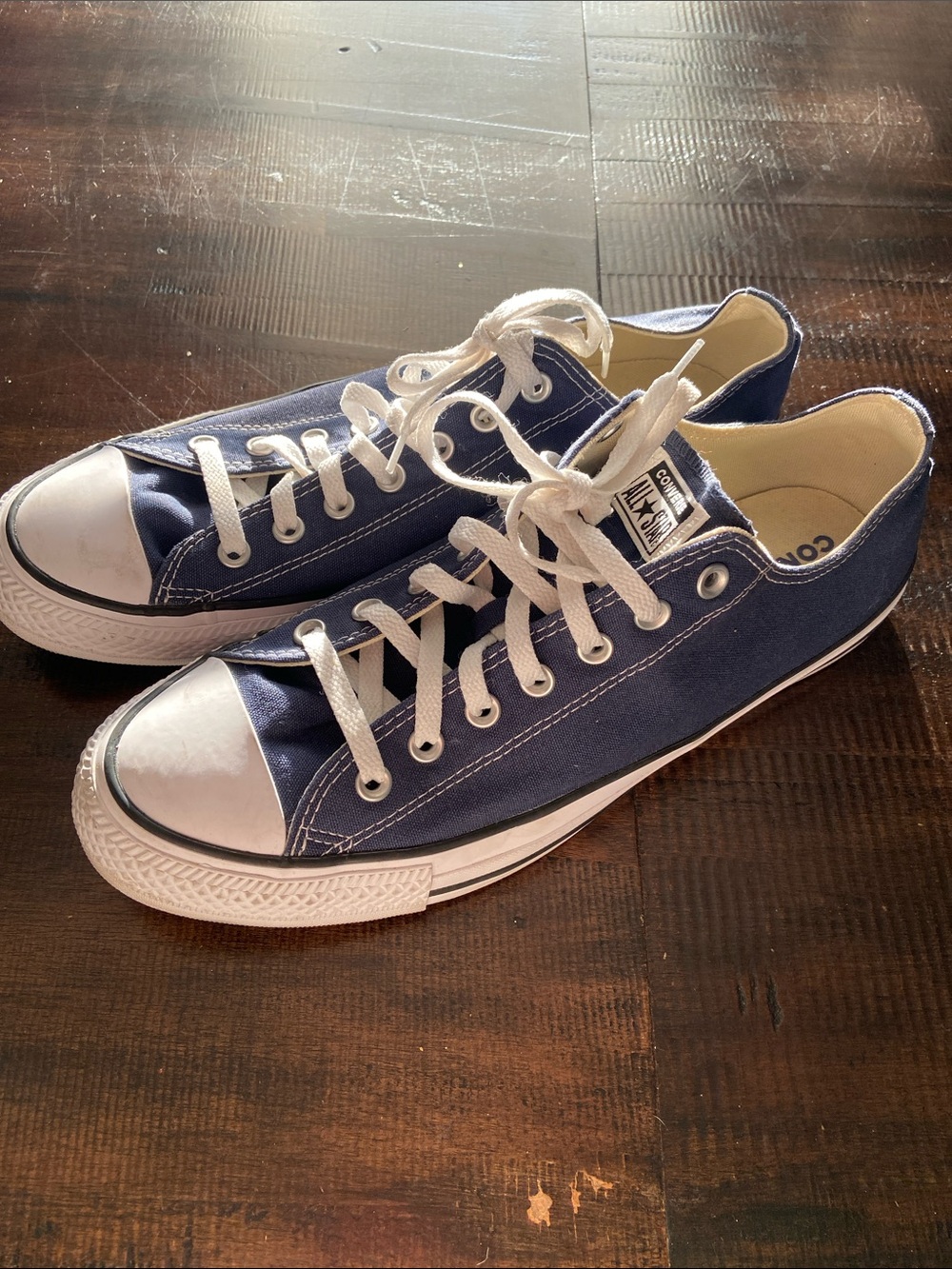 Converse Low Top Sneakers in Navy Blue with White Accents unisex Men’s 12 WMN 14